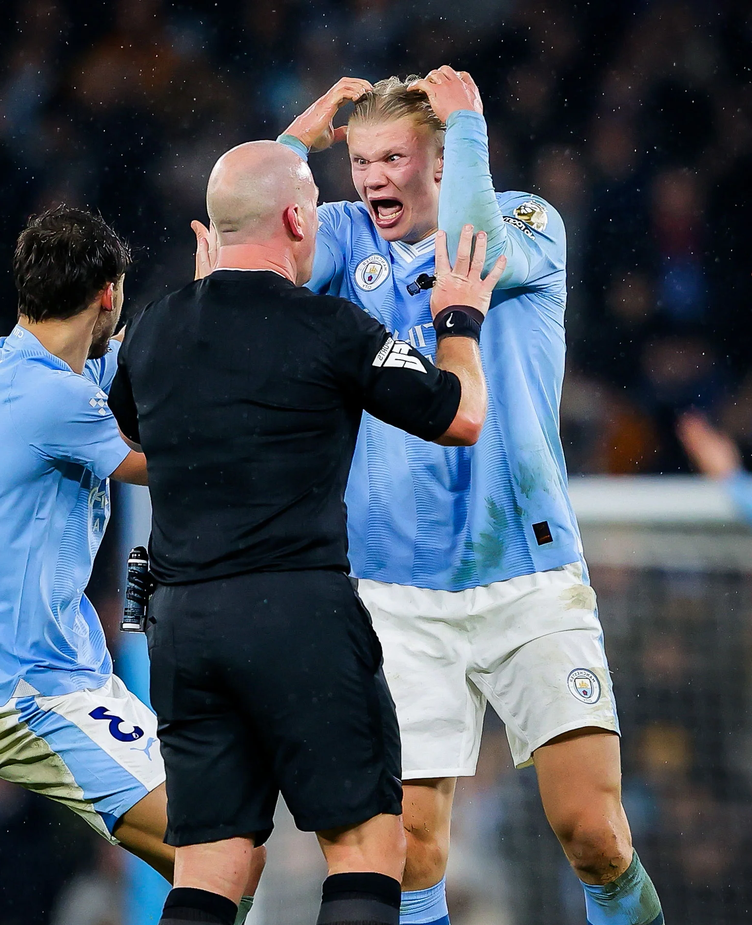 开云官方网站登录哈兰德在老鹰比赛中突破纪录，爆冷引发热议！的简单介绍